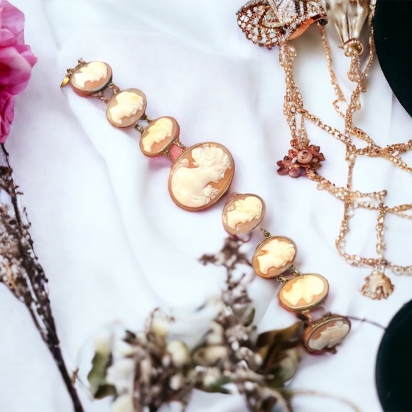 Stunning Antique Art Deco Italy Carved Shell Cameo Link Bracelet 900 GF wash - Picture 2 of 11